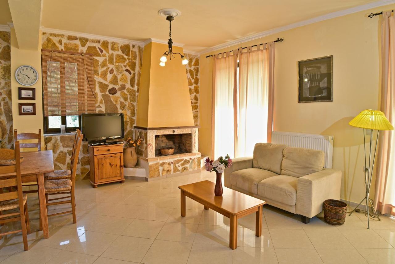Villa Olive Farm à Agia Marina Extérieur photo